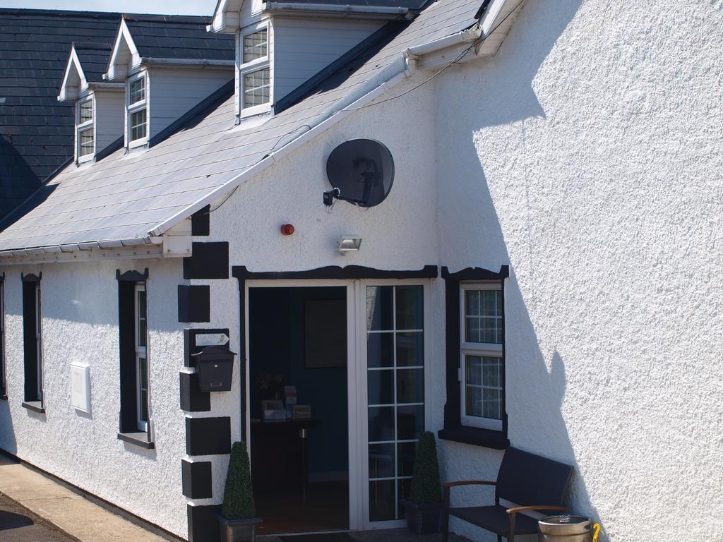 The River House 던글로 외부 사진